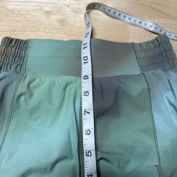 Lululemon Hotty Hot High-Rise Lined Short 4" Chroma Drift Green Size 2 NWT - Picture 11 of 12